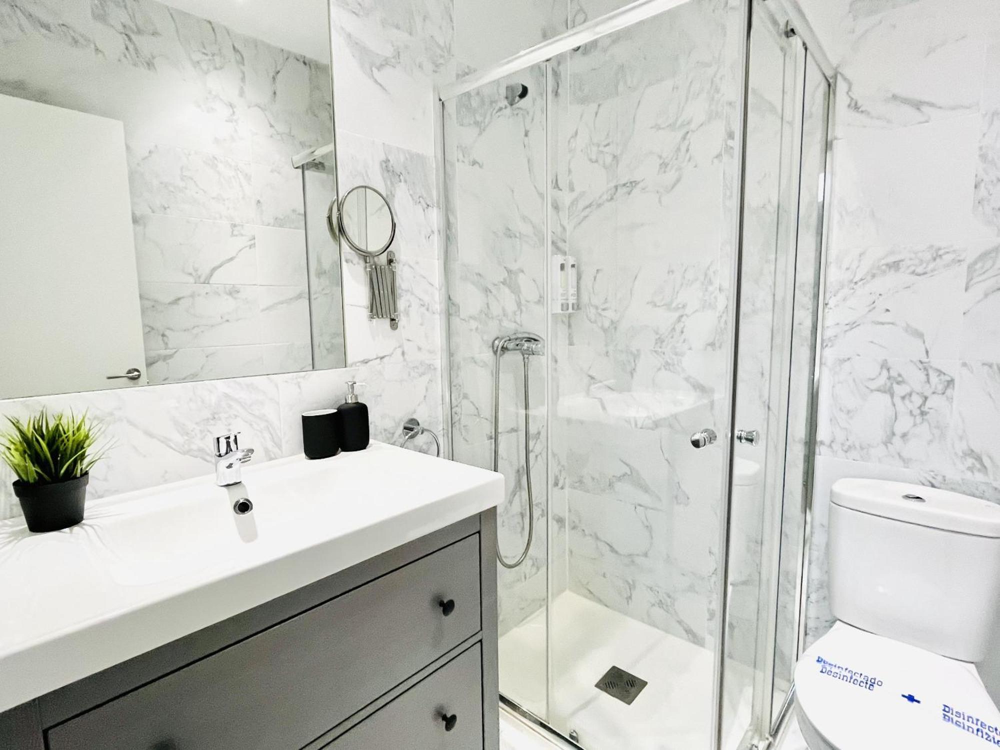 Dplace To Be - Amazing Apartments In Historic Center Madrid Phòng bức ảnh